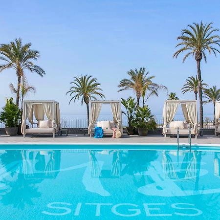 Hotel Me Sitges Terramar Exteriér fotografie The pool at the hotel