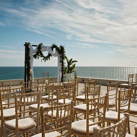 Hotel Me Sitges Terramar Exteriér fotografie The rooftop at the Beverly Hills Hotel