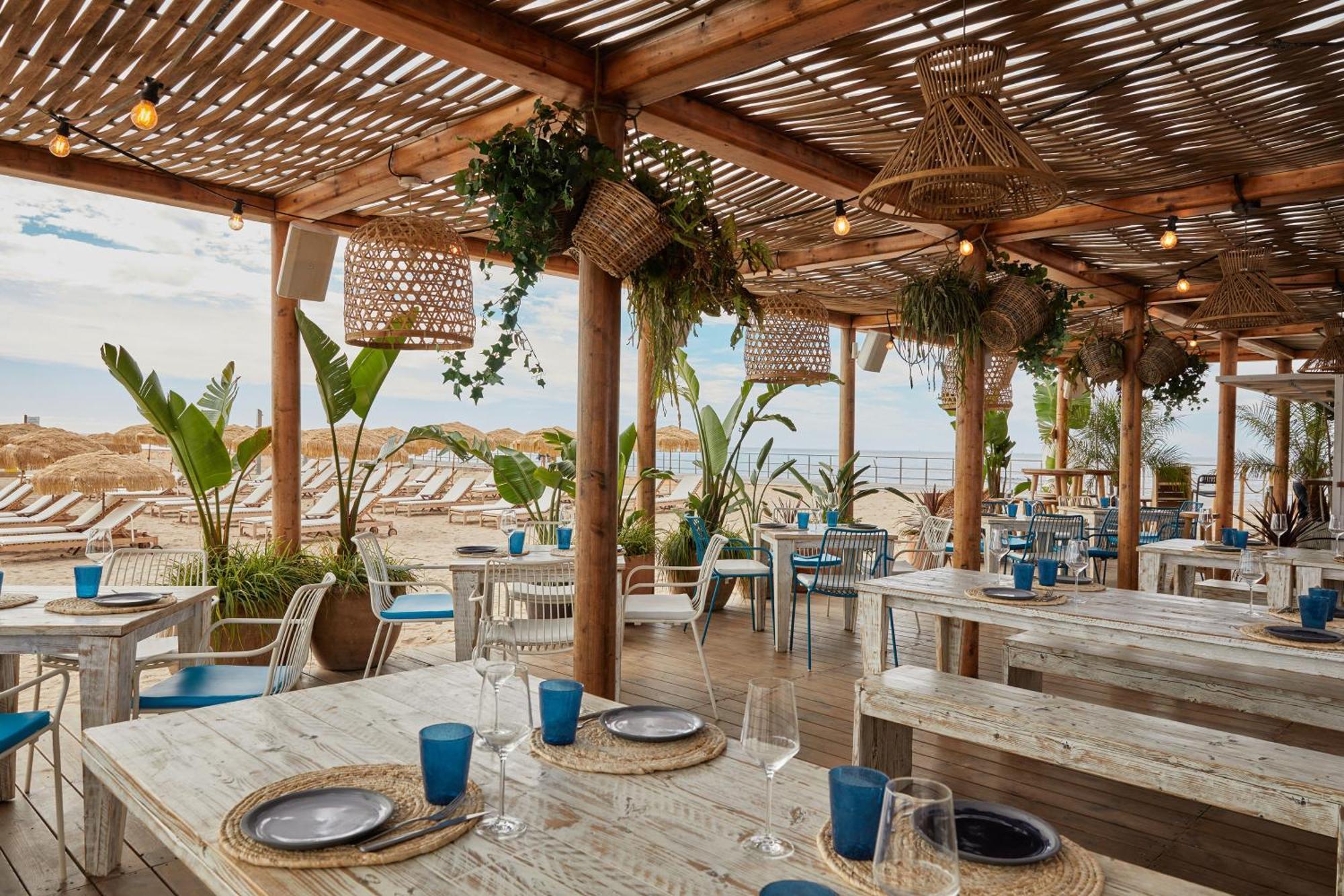 Hotel Me Sitges Terramar Exteriér fotografie The Beach Club