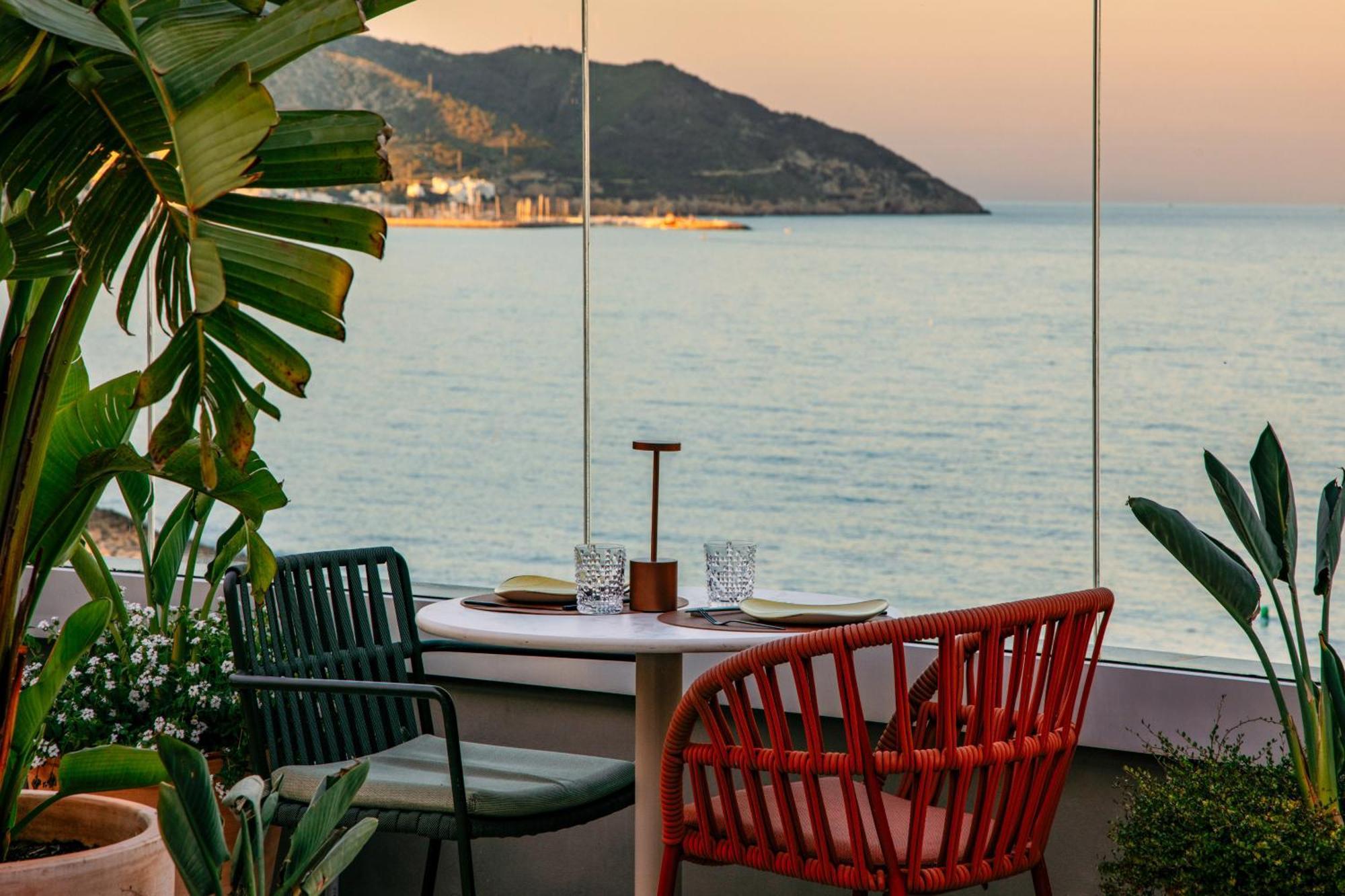 Hotel Me Sitges Terramar Exteriér fotografie View from the restaurant
